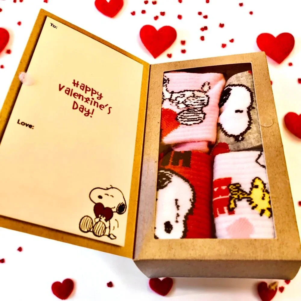 Peanuts Socks SPOOPY + Woodstock Mid Crew 4 Pairs 9 to 11 Gift Set Love